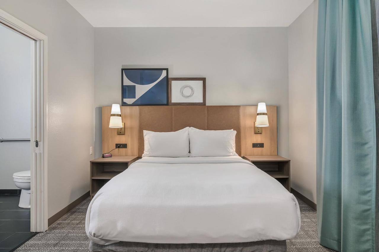 Staybridge Area By Ihg 3*