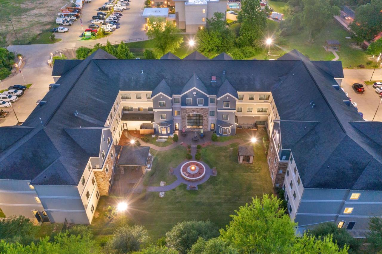 Staybridge Area By Ihg Hotel