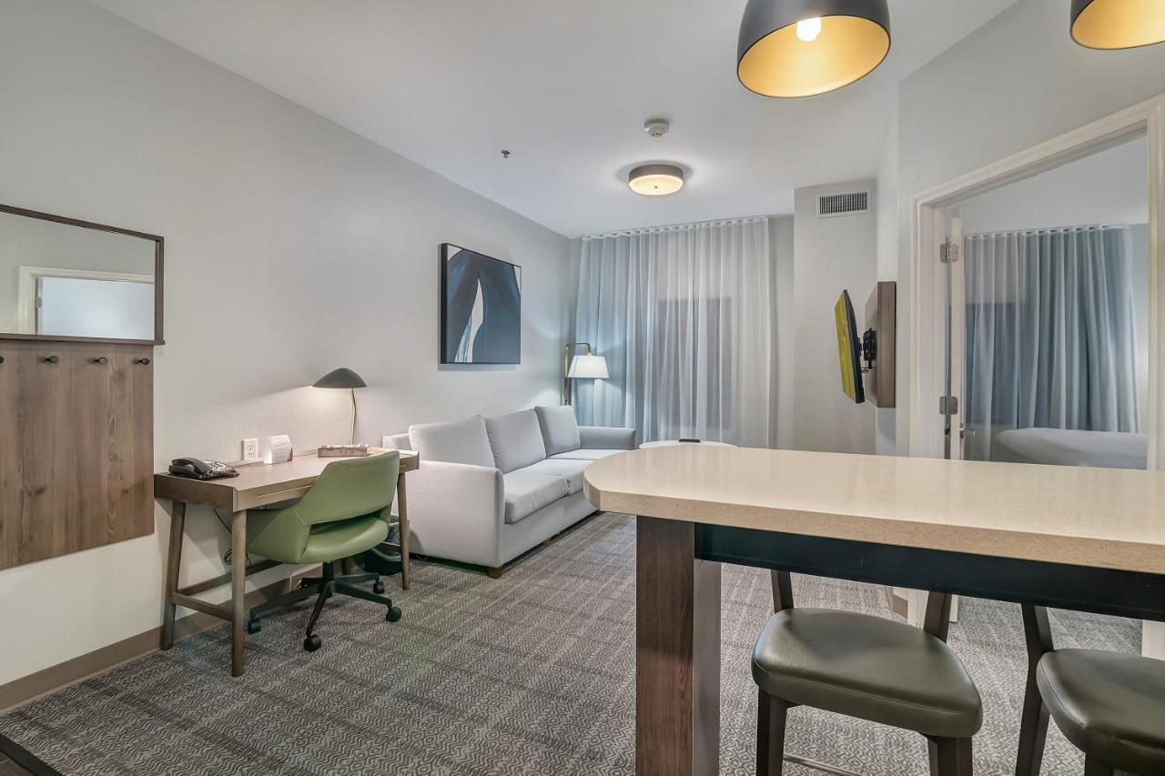 Staybridge Area By Ihg Hotel