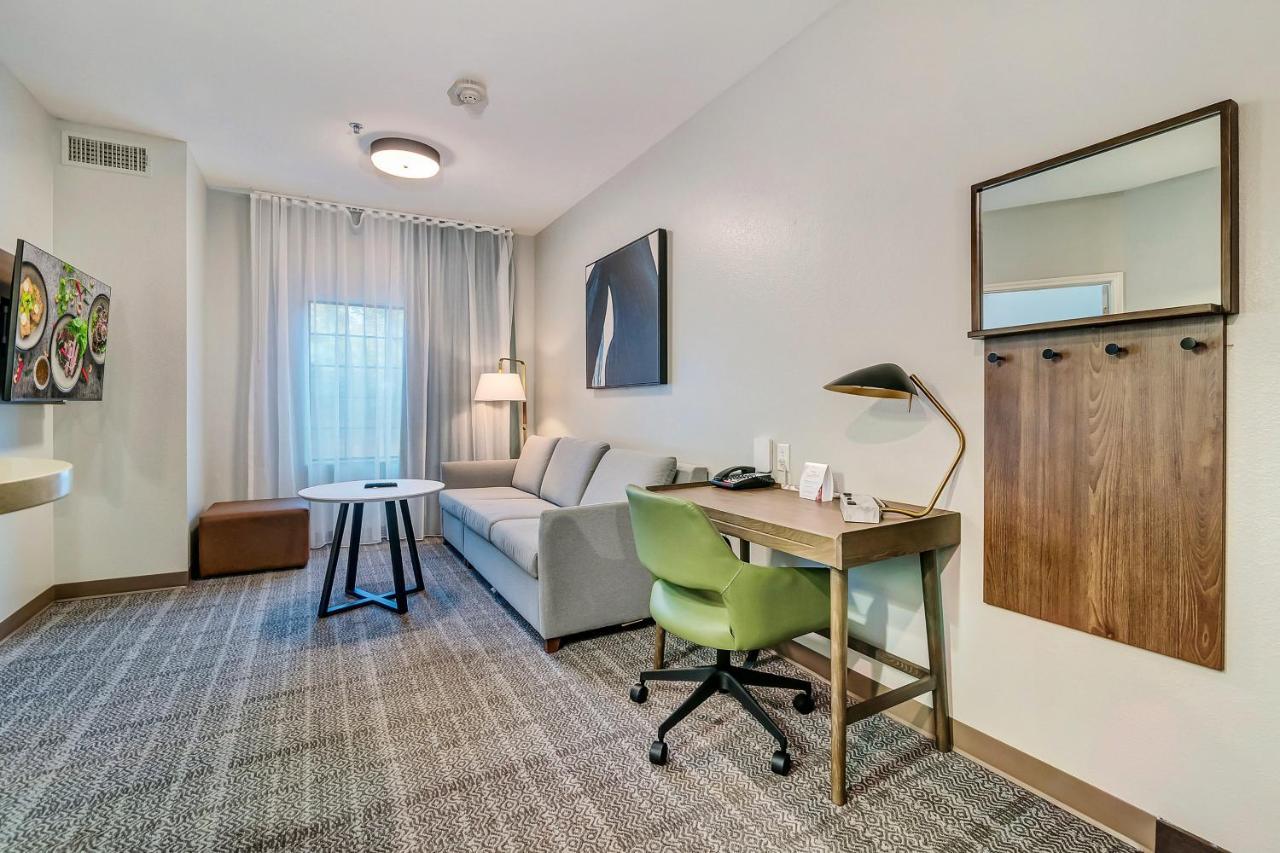 Staybridge Area By Ihg Hotel 3*